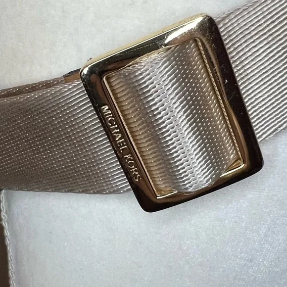 Michael Kors Kenly Medium Waist Pack Crossbody Signature Brown - Picture 8 of 15